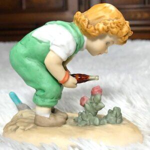 Vintage Coca-Cola 'Life Offers The Most Incredible Surprises' Stoneware Figurine